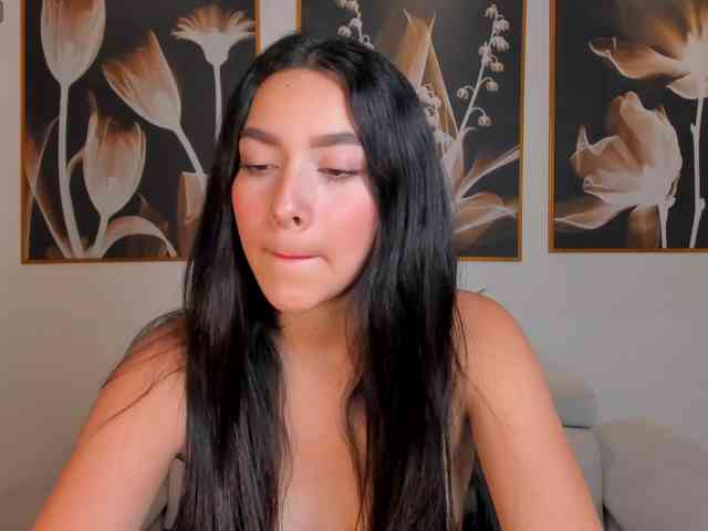 SophieKiss1 webcam