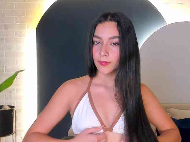SophieKiss1 webcam