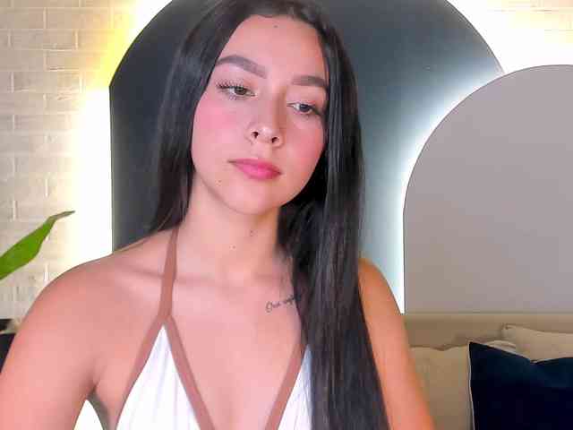 SophieKiss1 webcam