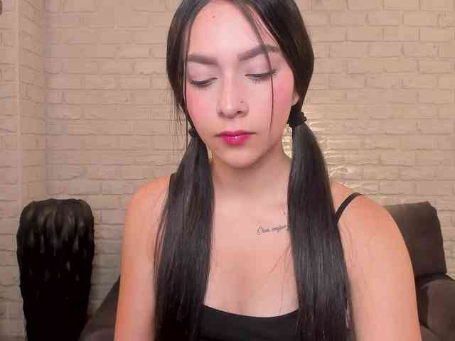 SophieKiss1 webcam