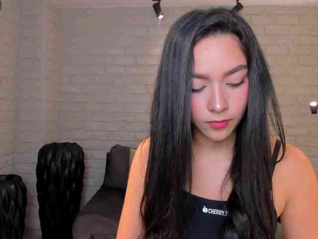 SophieKiss1 webcam