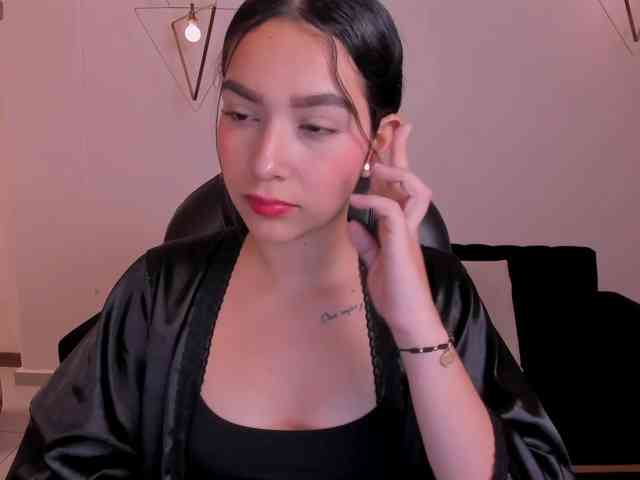 SophieKiss1