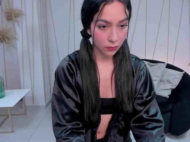 SophieKiss1