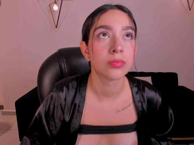 SophieKiss1