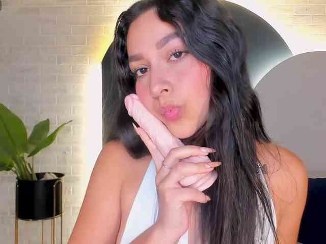 SophieKiss1 webcam