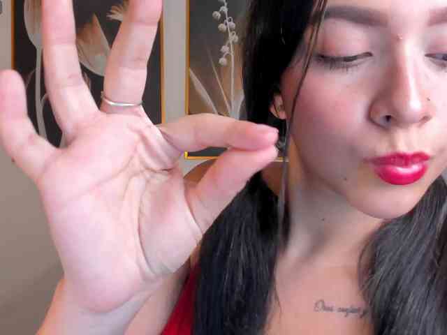 SophieKiss1 SophieKiss1