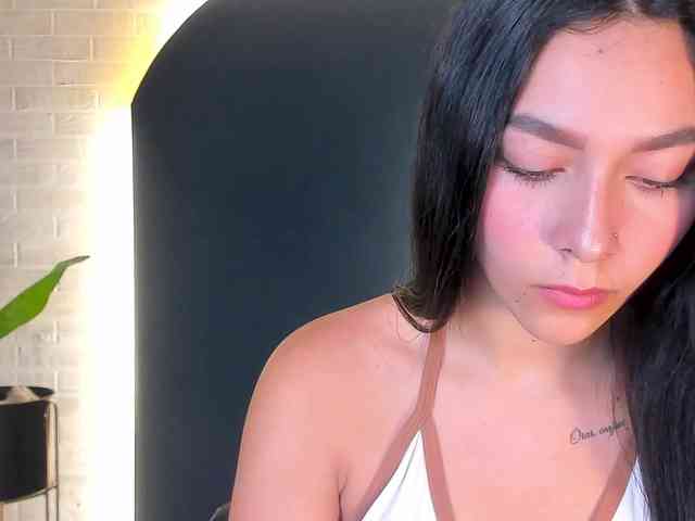 SophieKiss1 webcam