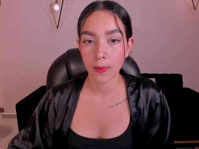 SophieKiss1