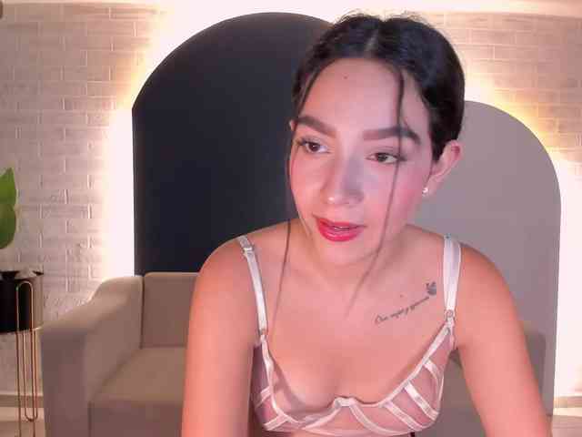 SophieKiss1