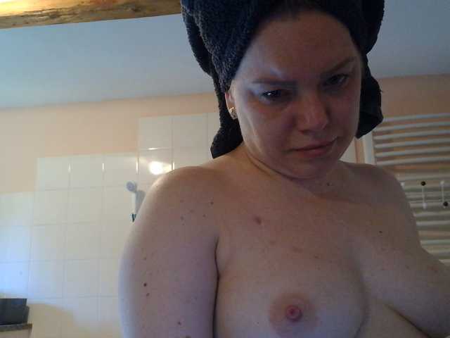 Ayse95 live webcam show