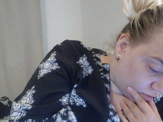 Ayse95 live cam on BongaCams
