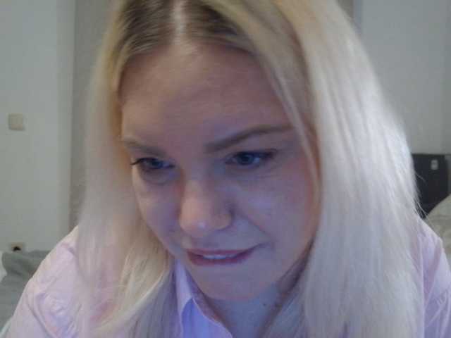 Ayse95 live cam on BongaCams