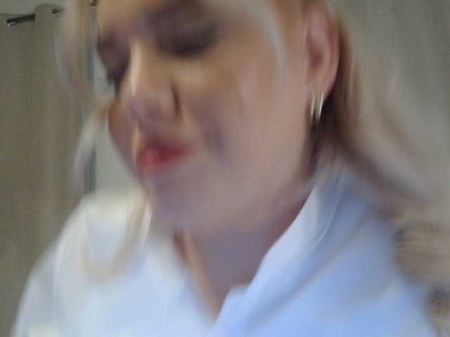 Ayse95 live cam on BongaCams