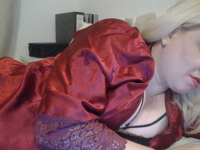 Ayse95 live cam preview