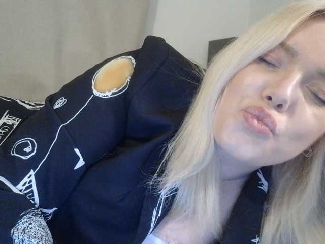 Ayse95 live cam on BongaCams