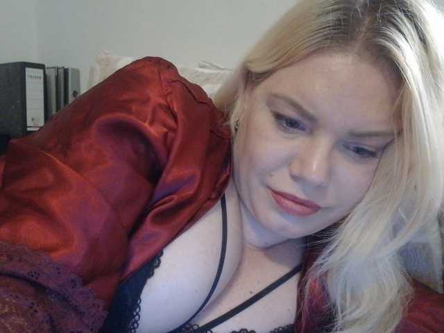 Ayse95 live cam preview