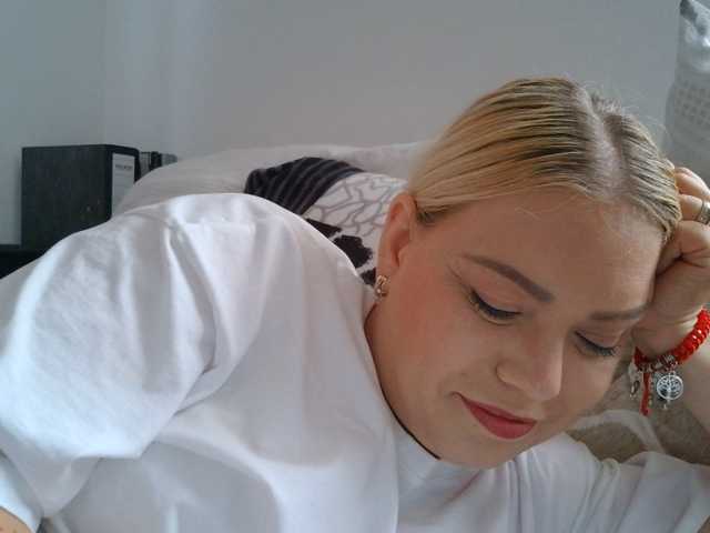 Ayse95 live cam on BongaCams