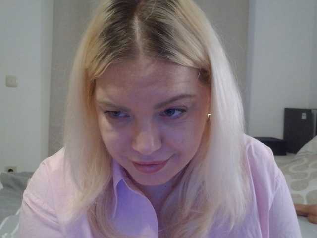 Ayse95 live cam on BongaCams