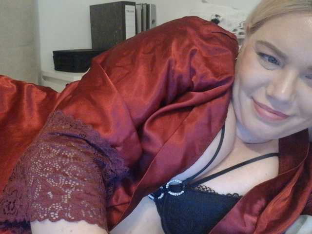 Ayse95, en directo ahora en BongaCams