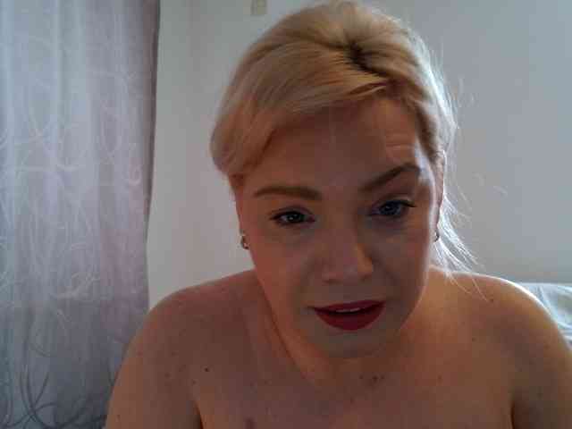 Ayse95 webcam