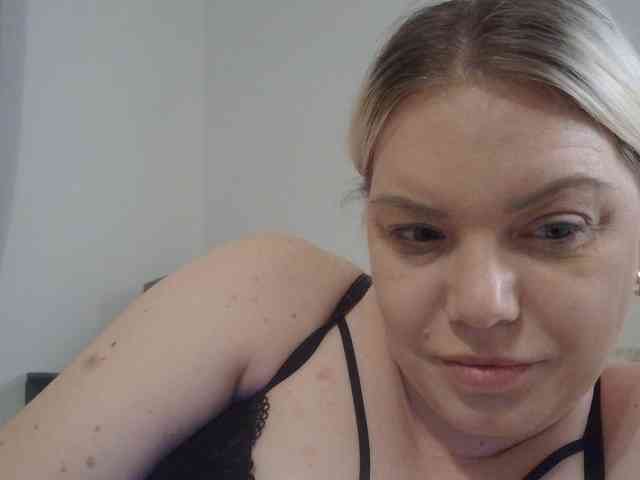 Ayse95 webcam