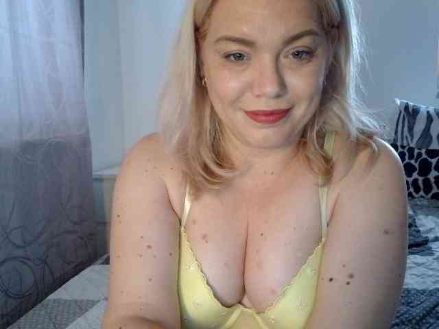 Ayse95 webcam