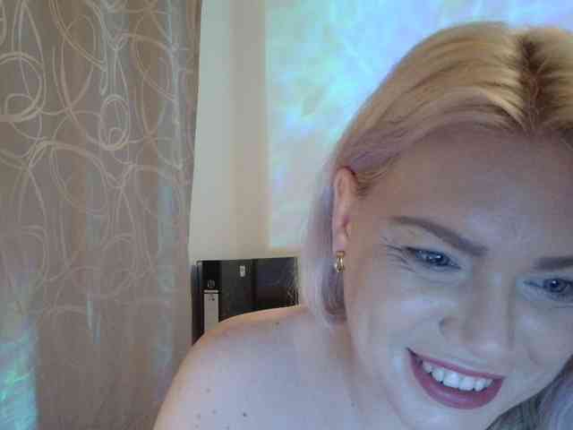 Dieses Model ist jetzt live. Ayse95