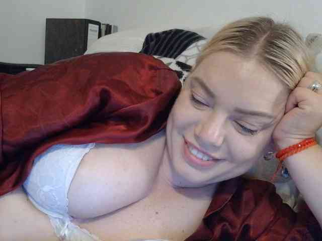 Ayse95 webcam