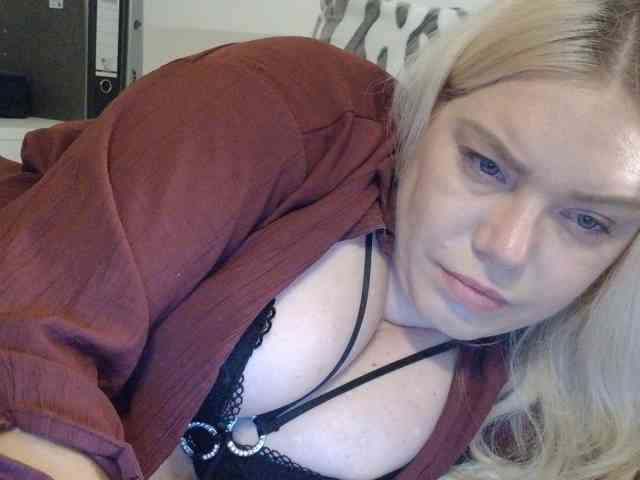 Ayse95 webcam