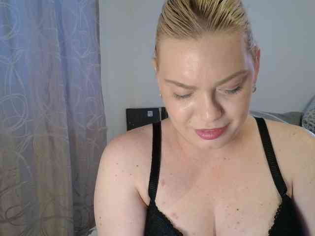 Ayse95 webcam