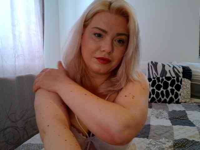 Ayse95 webcam
