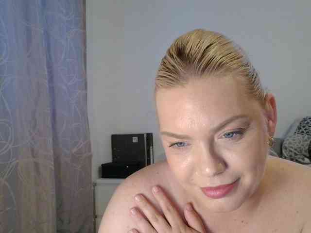 Ayse95 webcam