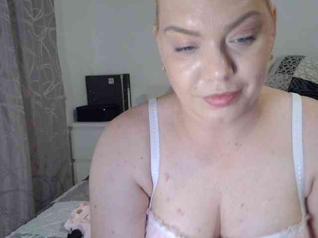 Ayse95 webcam
