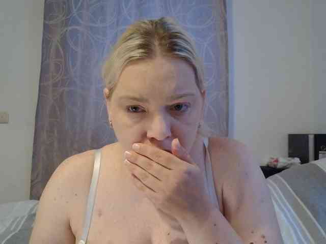 Ayse95 webcam