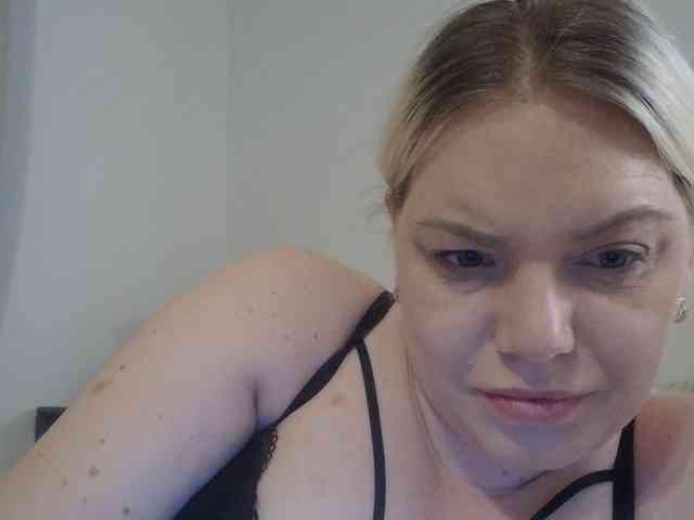 Ayse95 webcam