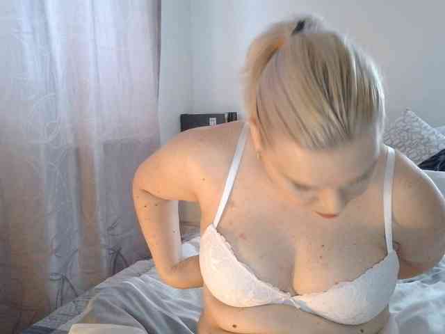 Ayse95 webcam