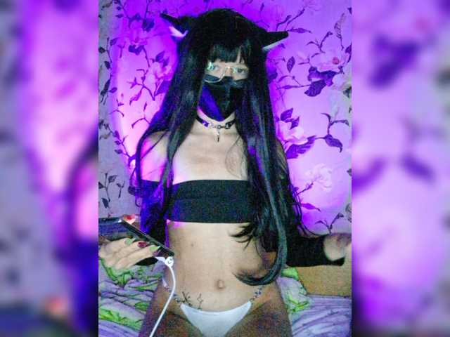 ManyaHots live cam on BongaCams