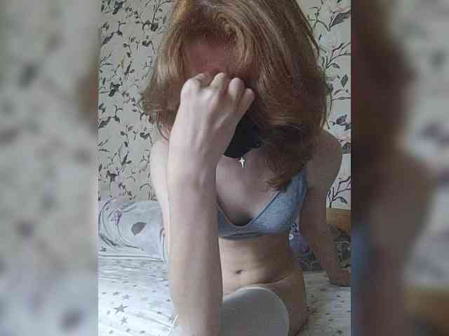 ManyaHots webcam
