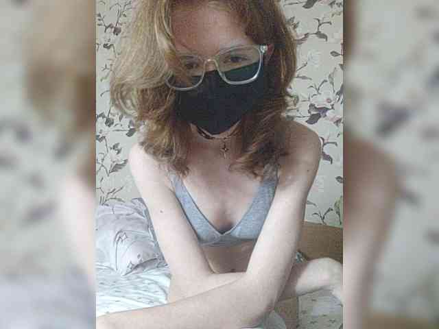 ManyaHots webcam