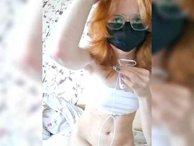ManyaHots webcam
