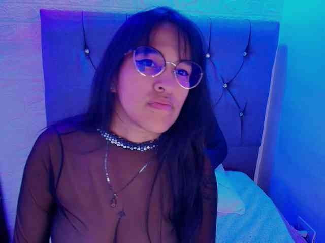 andrea-lovely1 webcam