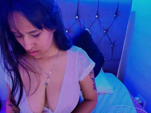 andrea-lovely1 webcam