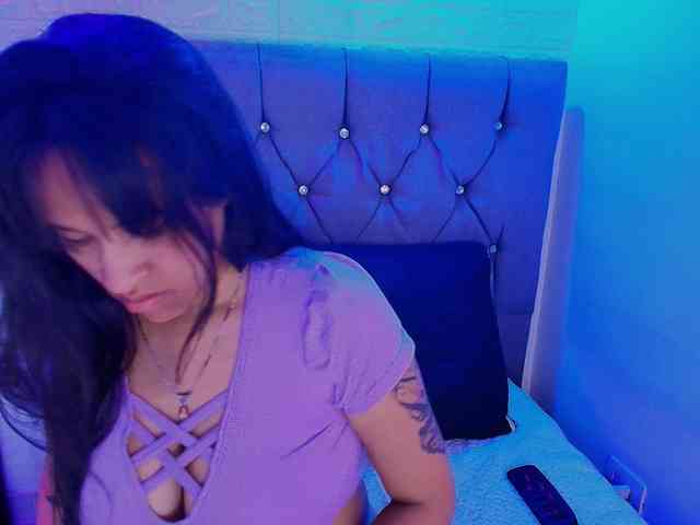 andrea-lovely1 webcam