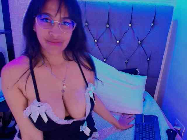 andrea-lovely1 webcam