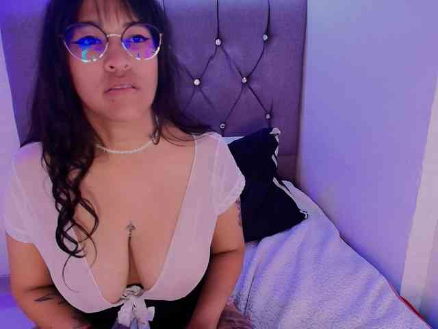 andrea-lovely1 webcam