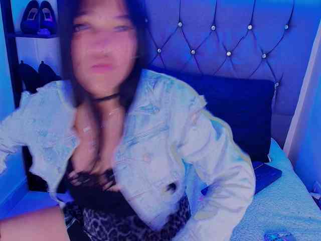 andrea-lovely1 webcam