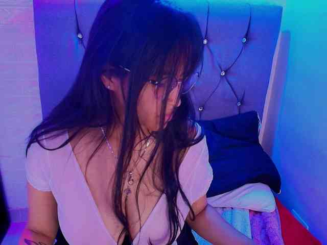 andrea-lovely1 webcam