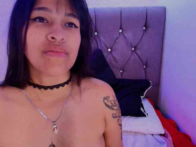 andrea-lovely1 webcam