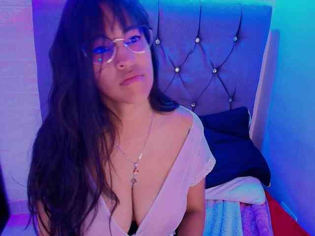 andrea-lovely1 webcam