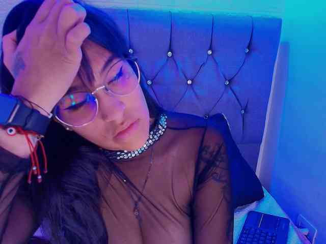 andrea-lovely1 webcam
